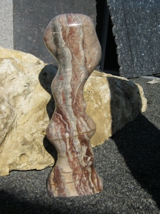 Skulptur2 aus Lahnmarmor Bongard